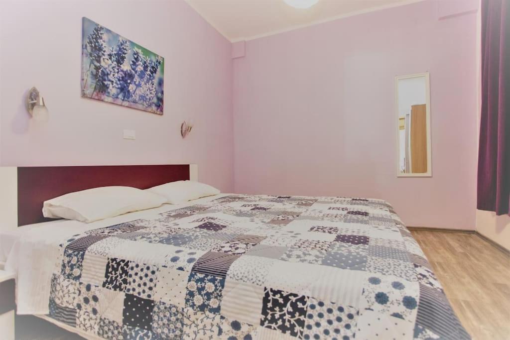 Apartman Den,Rovinj Oaza U Centru Grada I Besplatnim Parkingom Daire Dış mekan fotoğraf